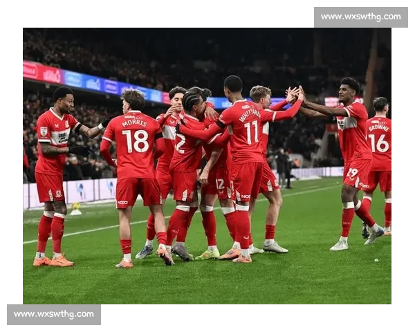 西布朗主场迎战维拉英伦德比掀起英超焦点之夜较量关键三分争夺战 西布朗主场迎战维拉英伦德比掀起英超焦点之夜较量关键三分争夺战