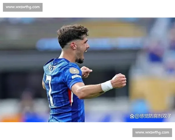 詹姆斯任意球破僵!切尔西加时 4-1 逆转本菲卡晋级 詹姆斯任意球破僵!切尔西加时 4-1 逆转本菲卡晋级